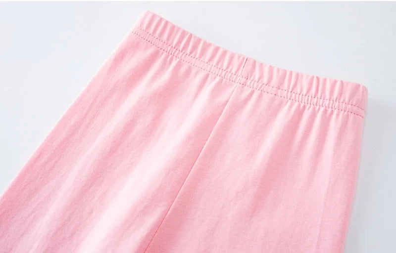 Girls' Leggings For Spring And Summer Suitable For Wearing Outside. They Are Thin-Style, Slim-fitting long Trousers For Childre